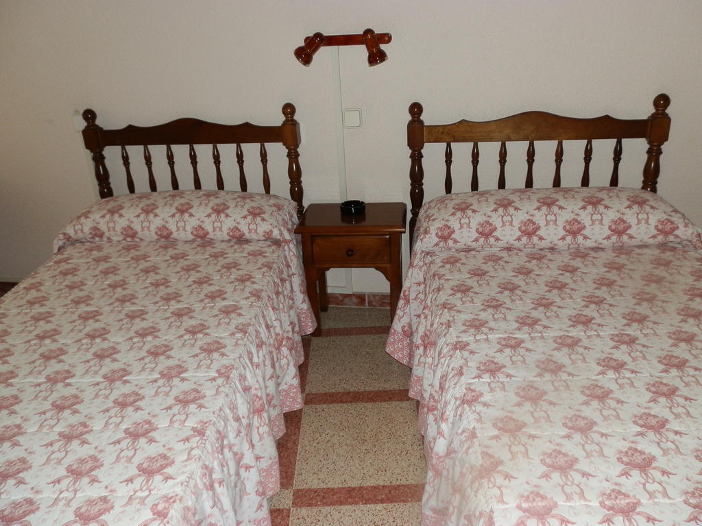 Hostal San Poul Consuegra Bagian luar foto